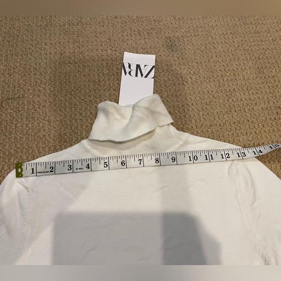 Zara long sleeve turtleneck sweater Size XS, S - Picture 3 of 4